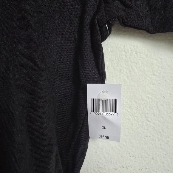 NWT Marvel Logo Ringer Fashion Black Red T-Shirt for Adults XL - Picture 6 of 8